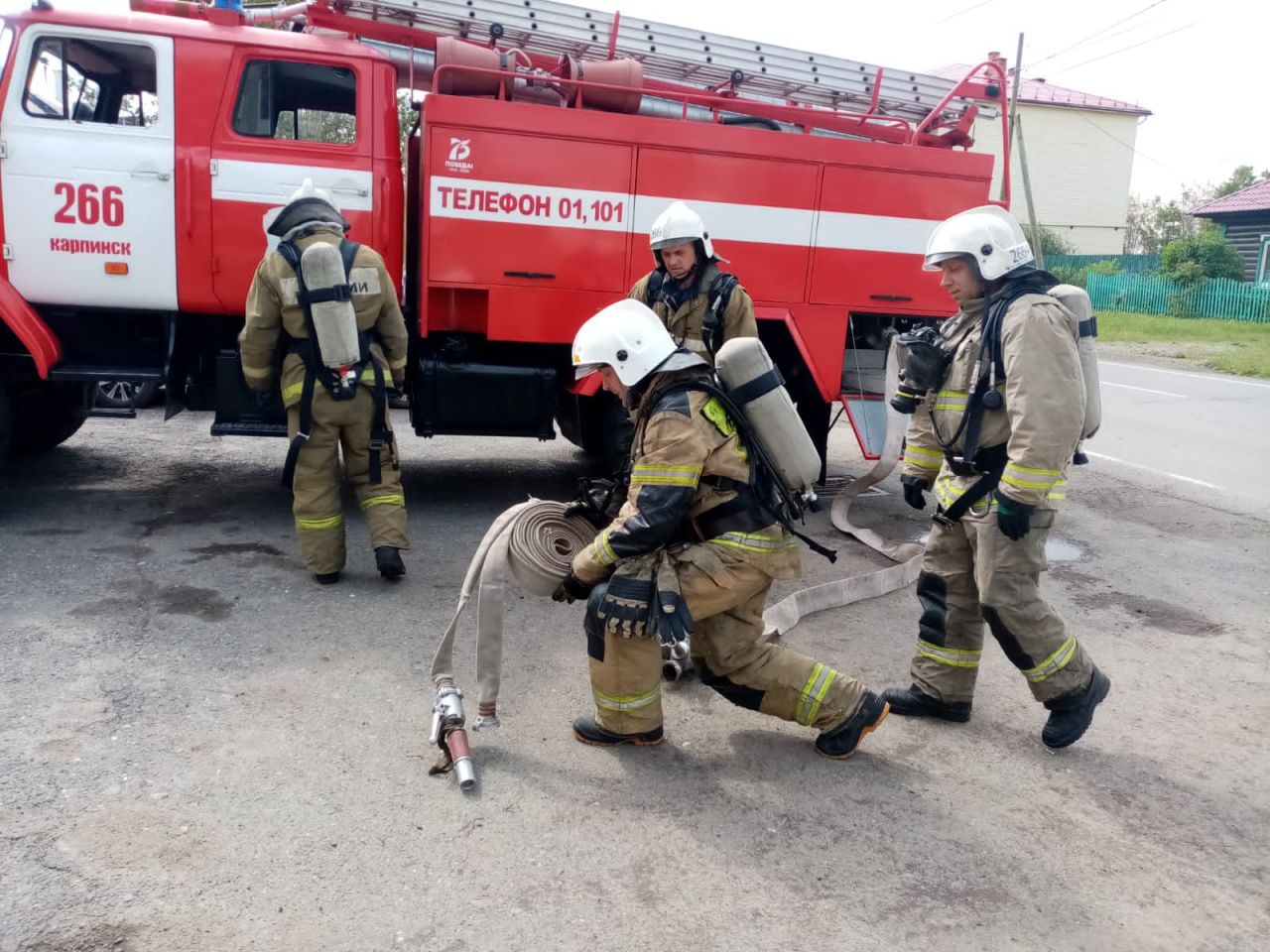 Карпинские пожарные потушили условный «пожар» в технопарке «Квант»