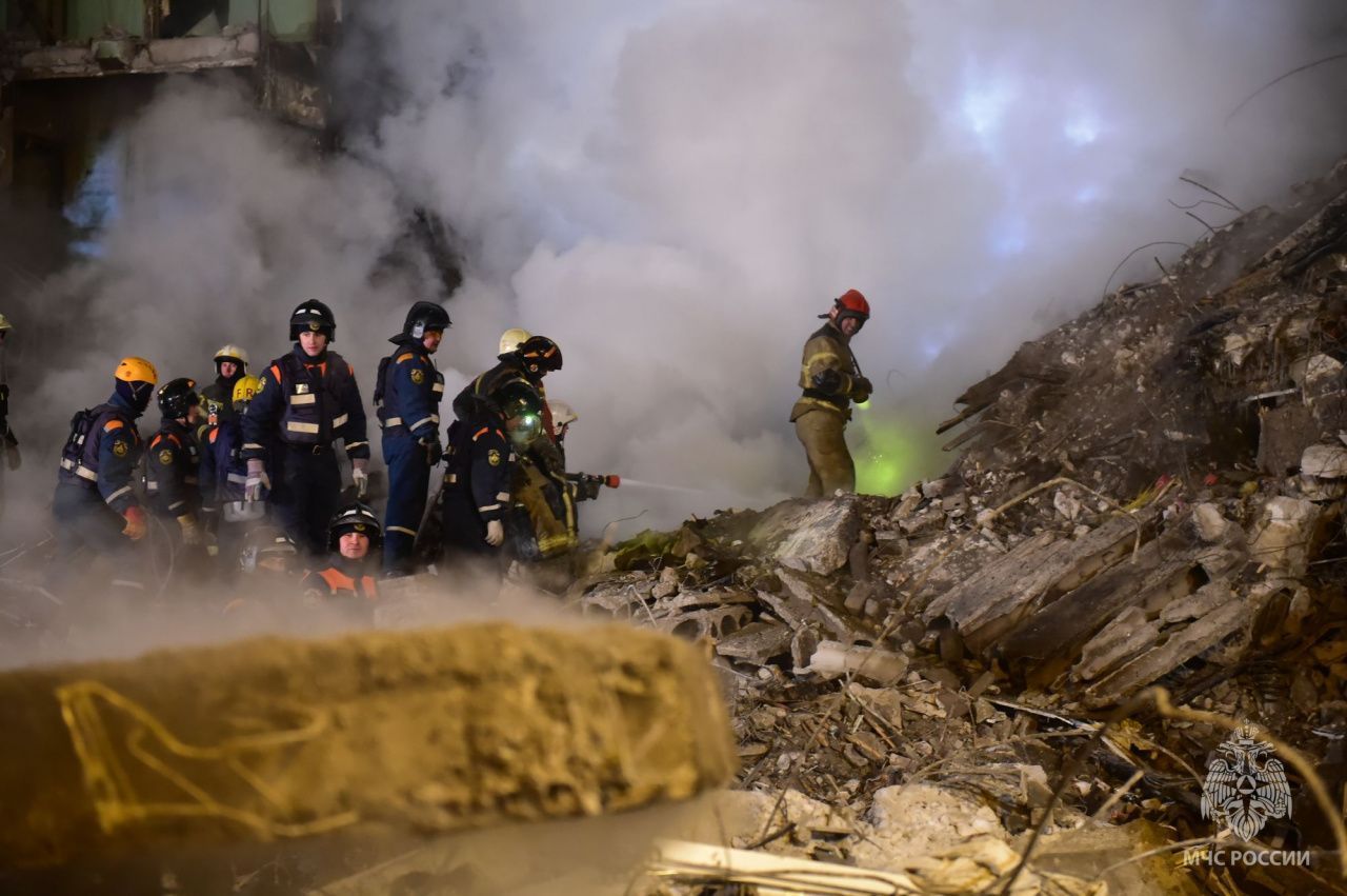 В Новосибирске закончился разбор завалов дома, в котором взорвался газ, количество погибших возросло до 13 человек