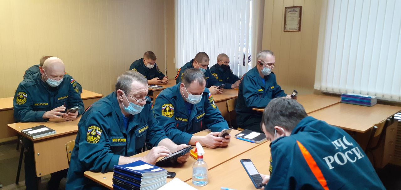 Карпинские пожарные приняли участие во Всероссийском экологическом диктанте