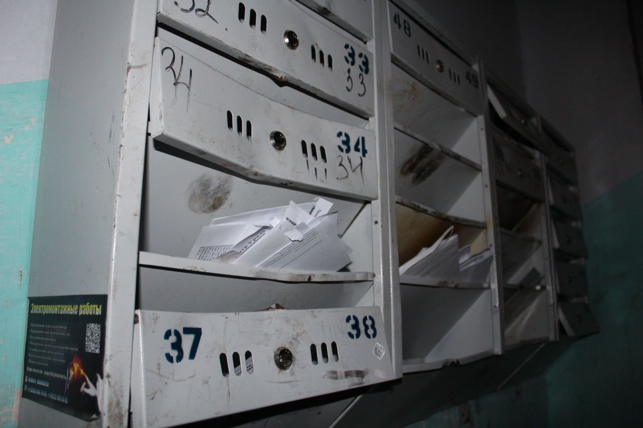 Жители бывшего общежития недовольны работой почтальонов и состоянием почтовых ящиков