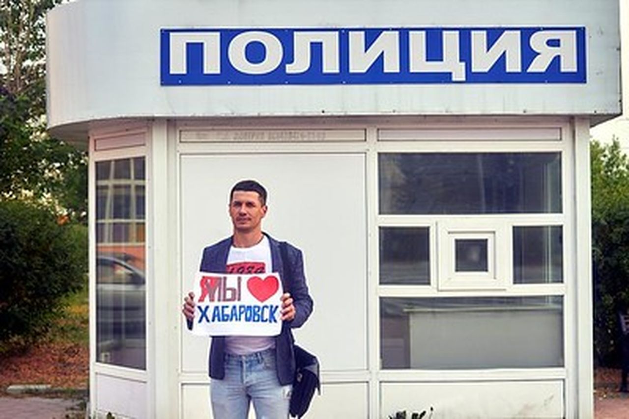 Активиста, устроившего одиночный пикет в Краснотурьинске, вызвали в полицию