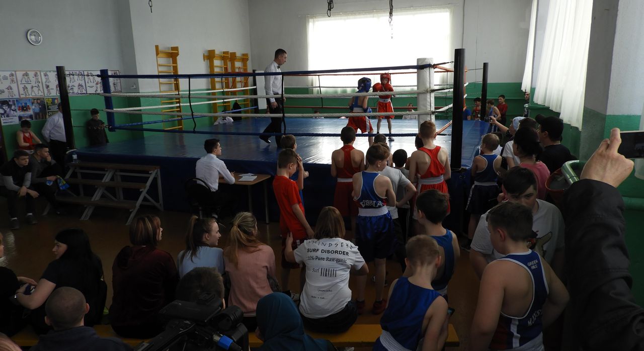 В Карпинске стартовал турнир по боксу, посвященный памяти тренера Александра Коновалова