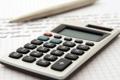 "Детский" калькулятор для родителей: проверьте, укладываются ли расходы в семейный бюджет