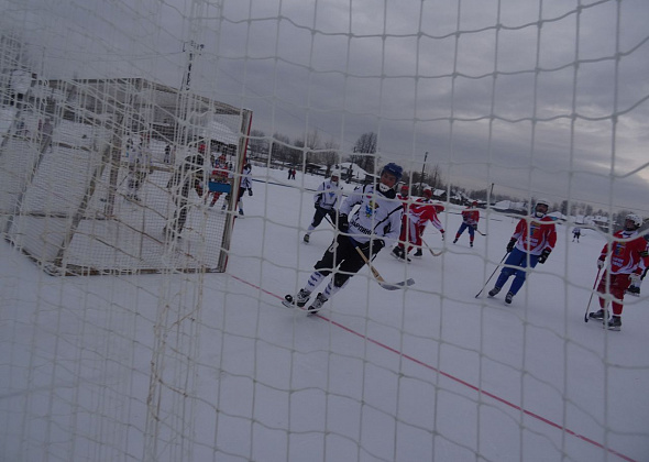 Взрослые хоккеисты клуба "Спутник" примут гостей из Нижней Туры
