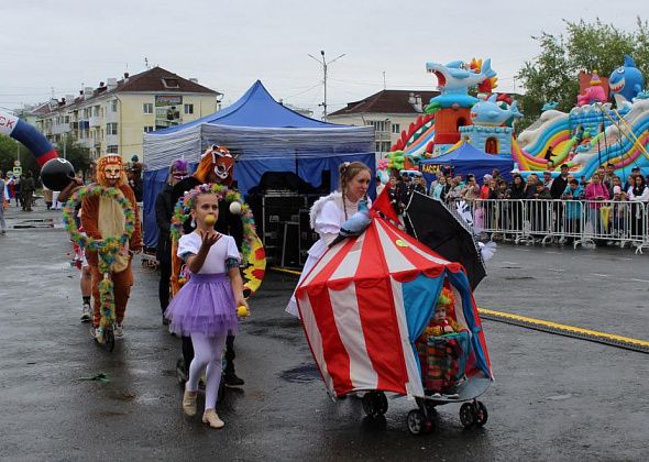 В Параде колясок и детского транспорта победили «Бременские музыканты» и «Цирк Шапито»