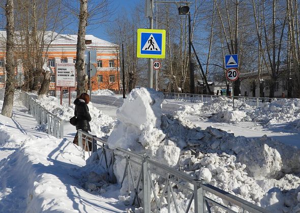 Горожане жалуются на плохую уборку улиц и тротуаров от снега