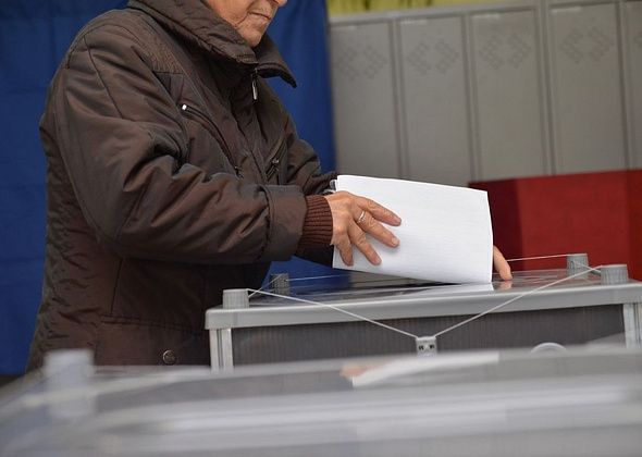 В выборах президента поучаствовали почти 14 тысяч карпинцев. Большинство поддержало Путина