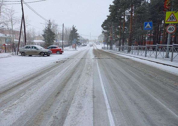 В Карпинске выпал снег в конце апреля. ГИБДД призывает к осторожности на дороге