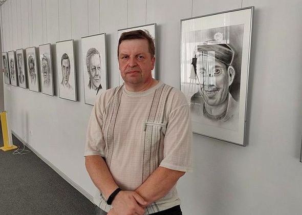 Портреты, которые не терпят ошибок. Волчанский художник открыл свою выставку в Краснотурьинске