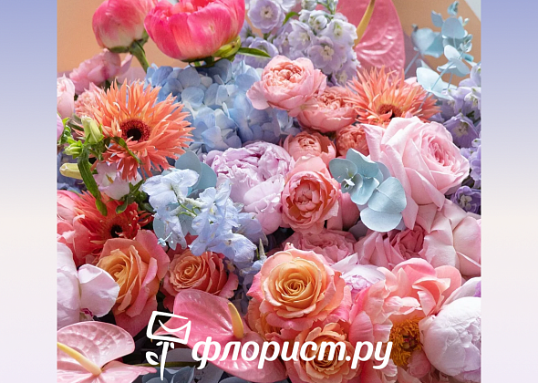 Выбираем цветы в подарок преподавателю в ВУЗе. Советы от «Флорист.ру»