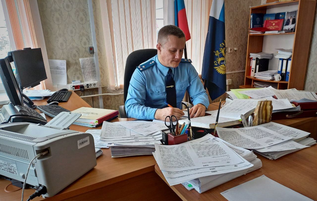Про жалобы, примеры и общественное порицание. Прокурор Карпинска рассказал об итогах работы своего ведомства