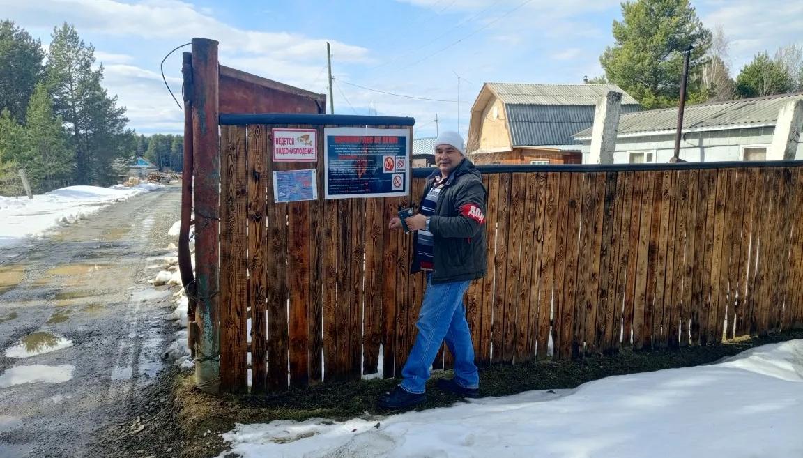Жителям поселка Сосновка лично напомнили правила особого противопожарного режима