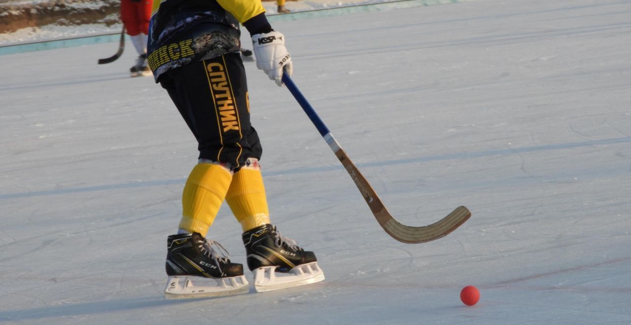 На этой неделе «Спутник» одержал еще две победы на областном чемпионате по хоккею