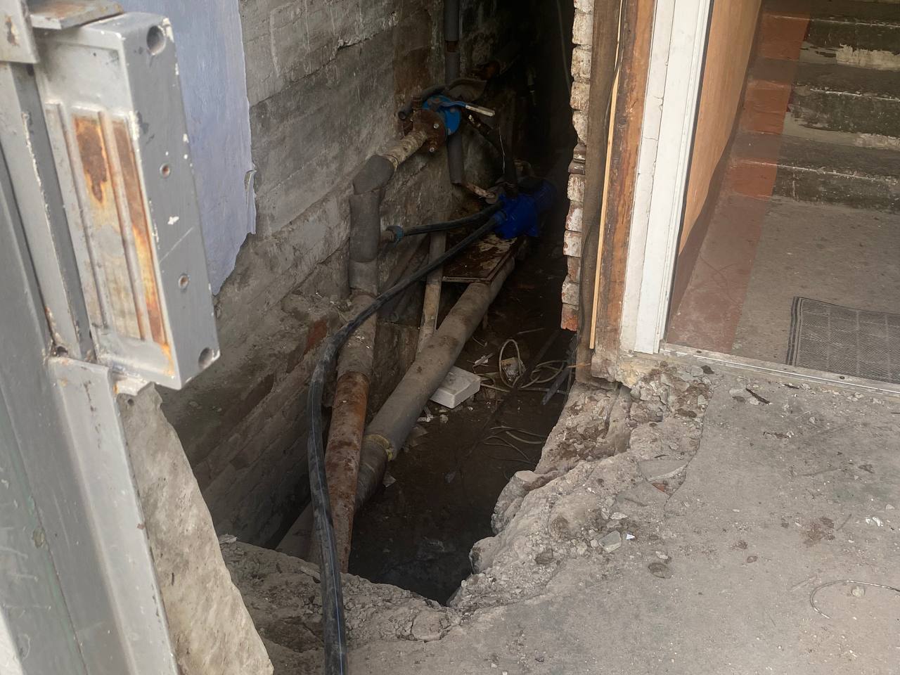 В доме по 8 Марта нет воды уже несколько суток. Люди недовольны