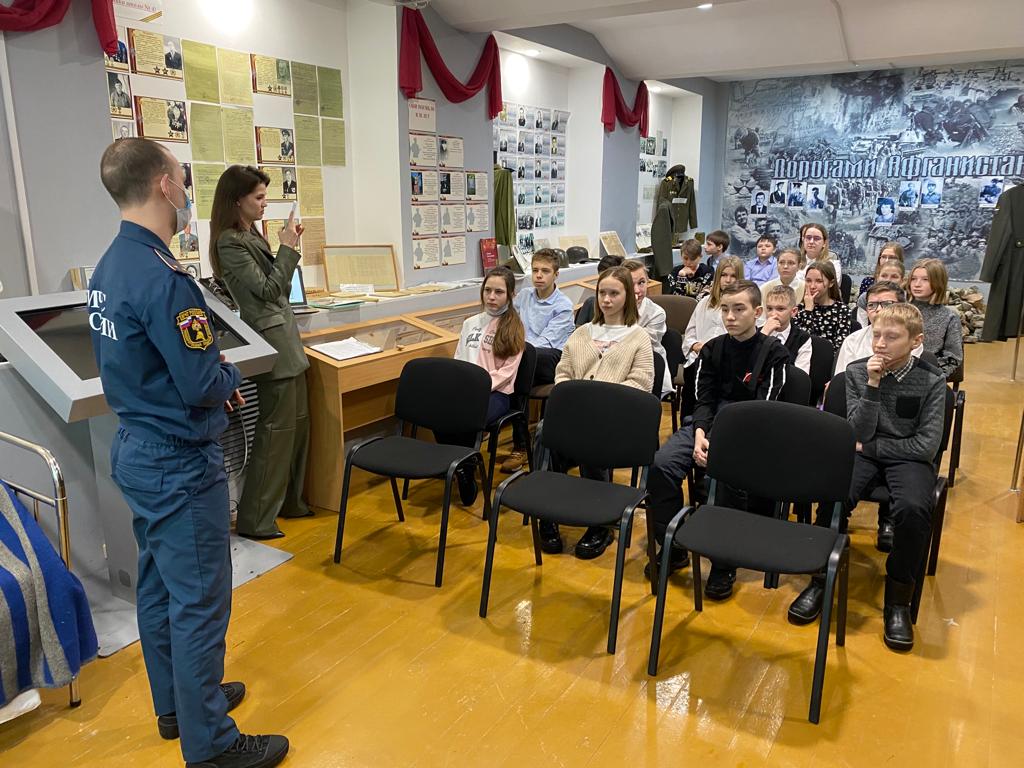 Дознаватели ОНД напомнили ученикам школы №5 о безопасности