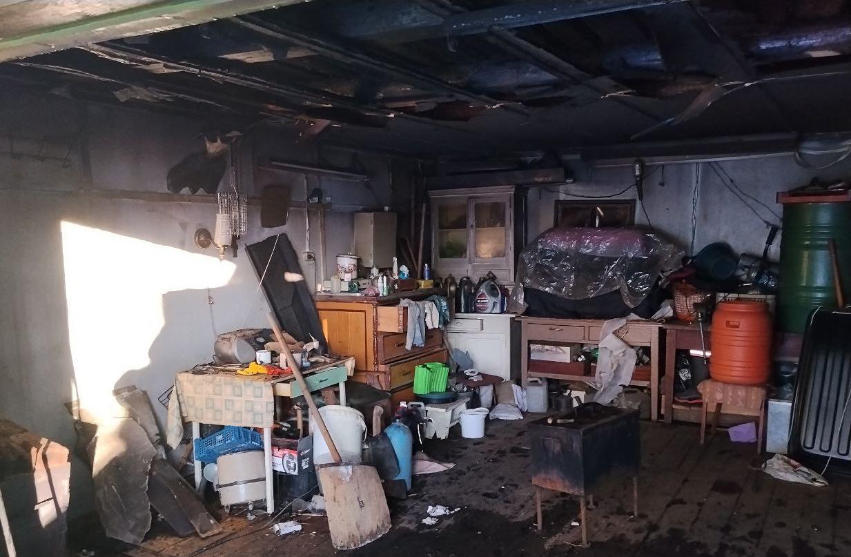 В гаражном кооперативе на Максима Горького произошел пожар