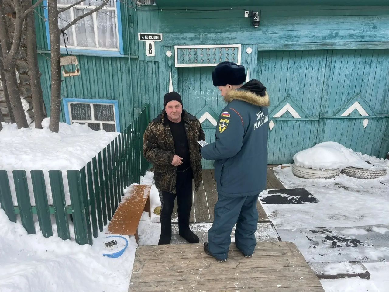 В Карпинске пожарные провели рейд по частному сектору в заречной части города