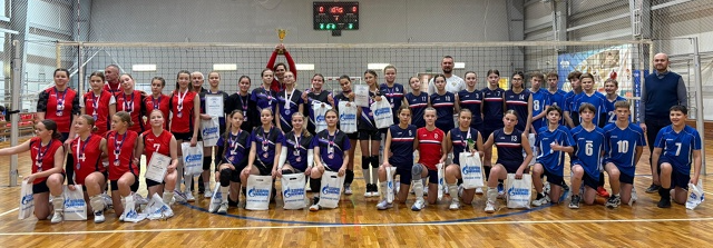 Карпинские волейболисты победили соперников из Ивделя и Югорска