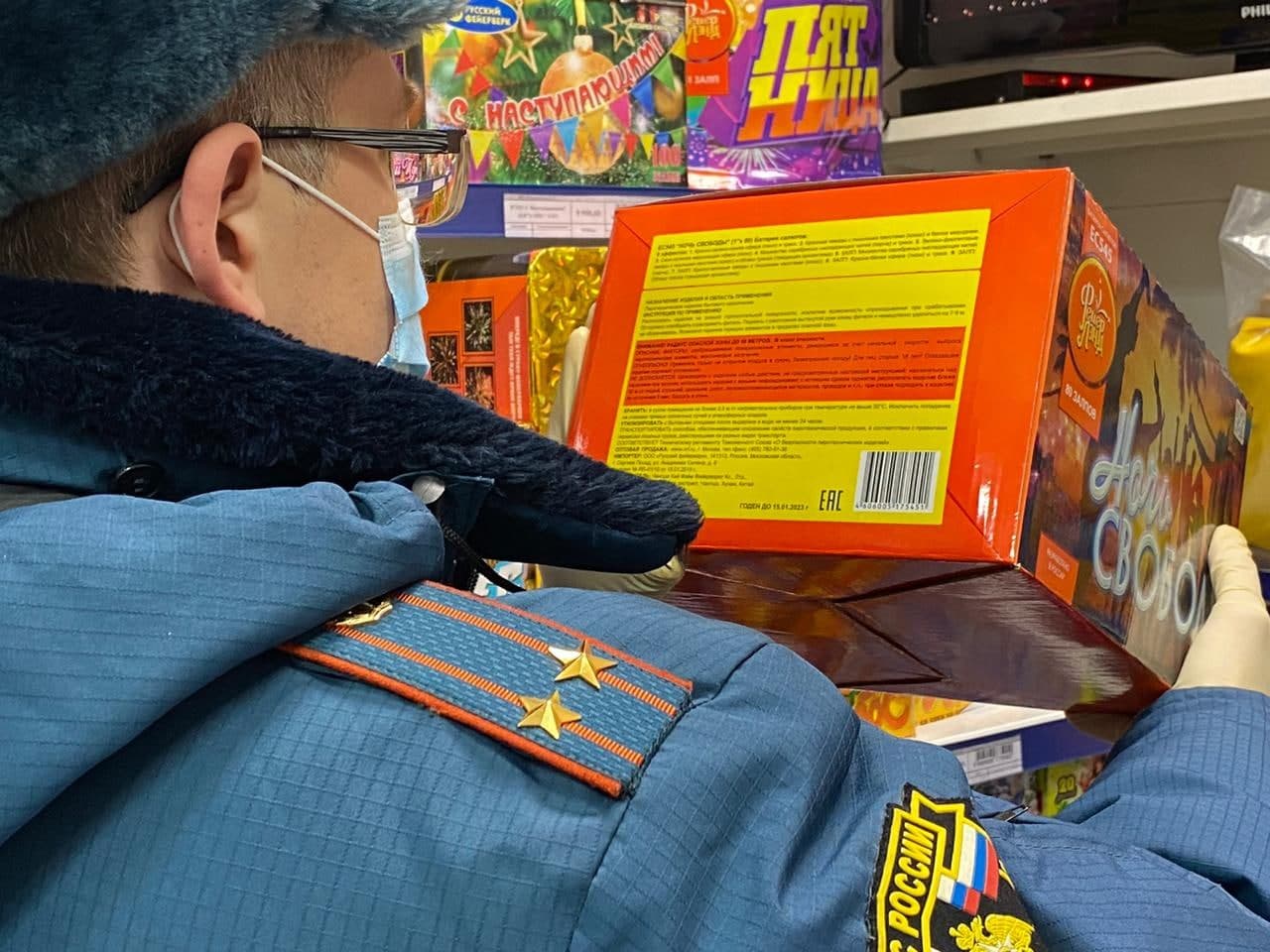 «Не запускайте фейерверки с балкона!». Дознаватели о пиротехнике и где ее лучше не покупать