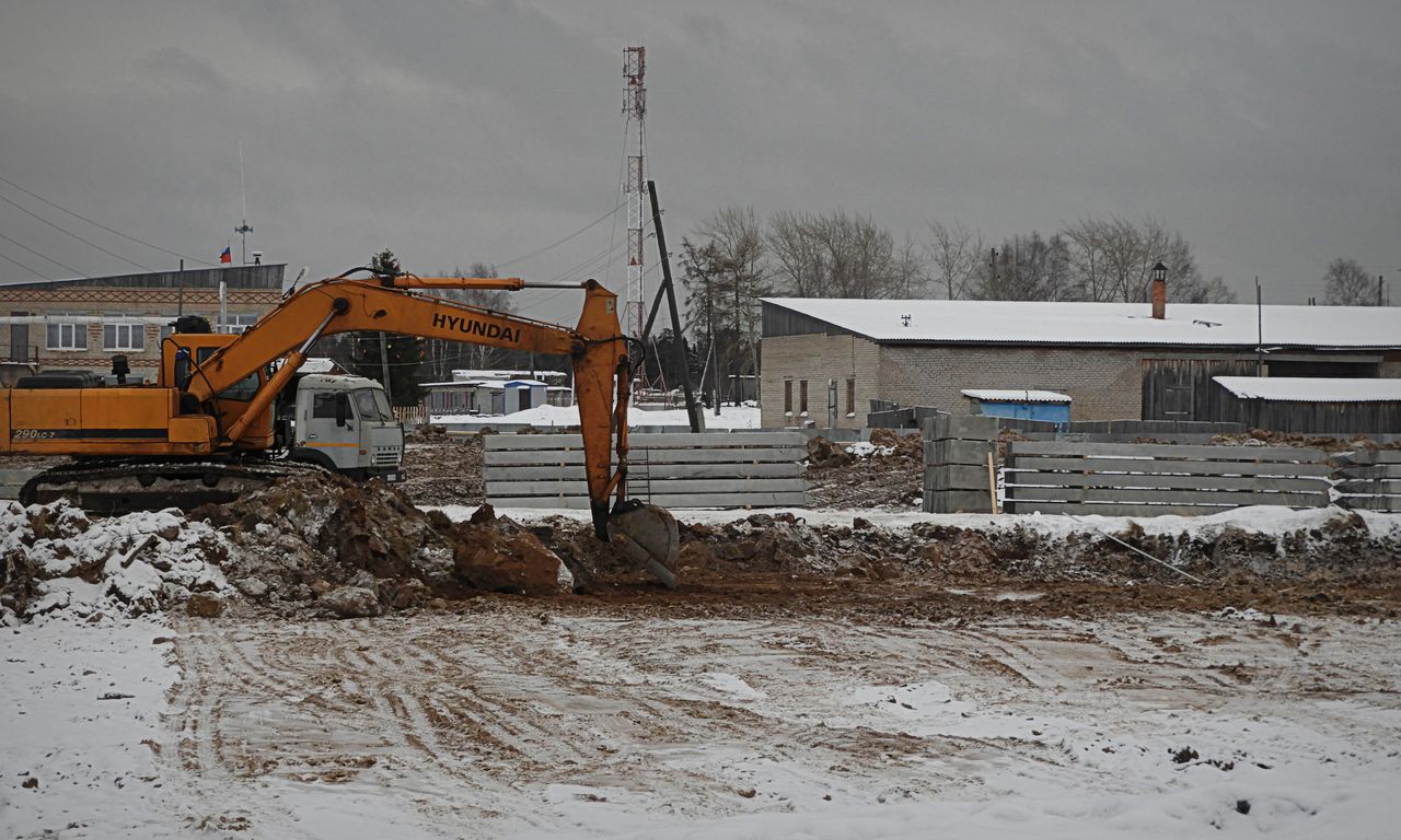 В поселке Сосновка началось строительство здания школы и детского сада