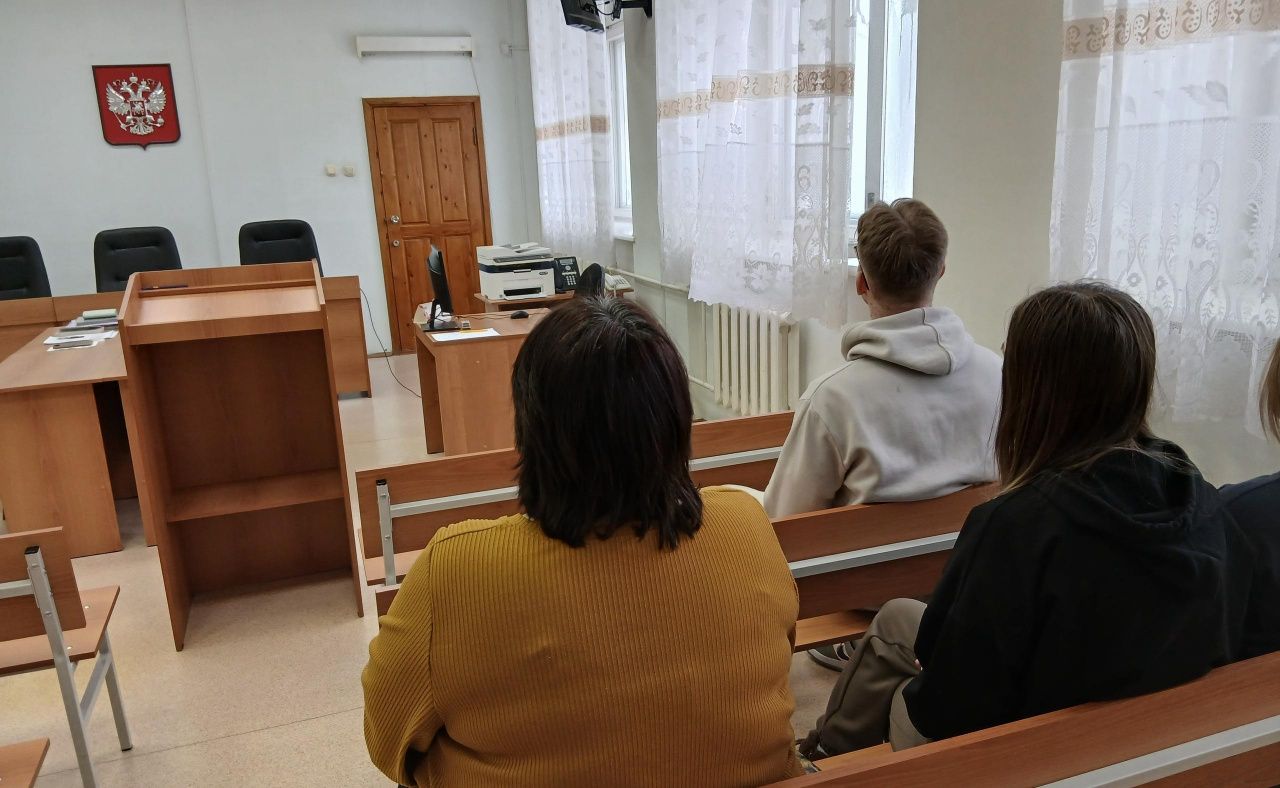 Студентам КМТ на реальном примере показали, как проходят судебные заседания по уголовных делам