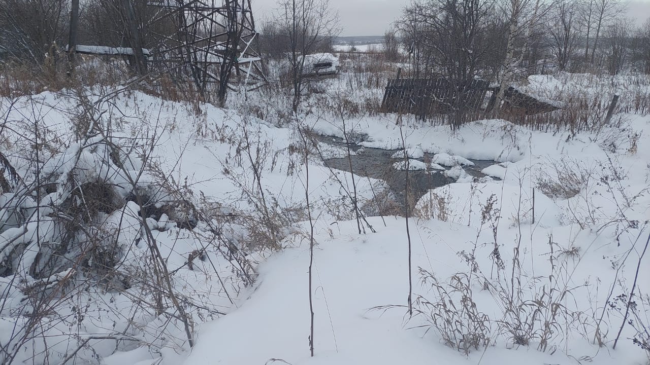 На улице Кирова разлилась канализация