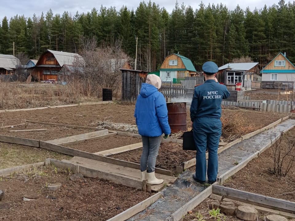 Карпинских садоводов уже начали штрафовать «десяткой» за разведение открытого огня