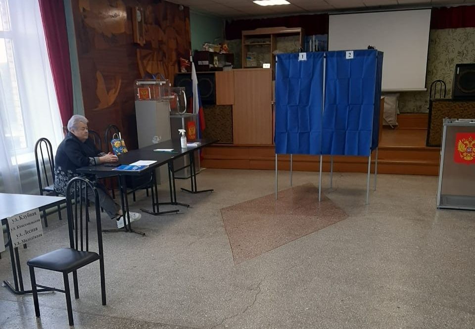 Сегодня в Карпинске – выборы губернатора. На избирательных участках ждут более 22 тысяч горожан