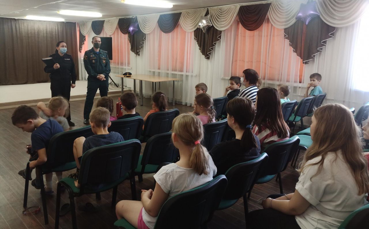 О плохих компаниях и пожарах: полиция и ОНД проводит с детьми профилактические беседы