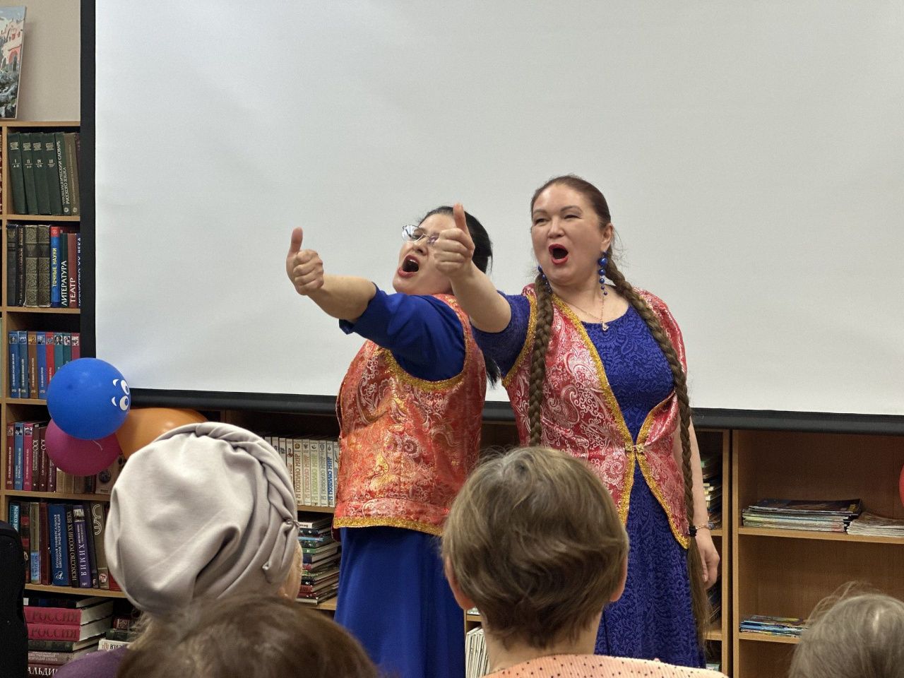 Татарские песни и русские хороводы: как прошла «Библионочь» в Карпинске