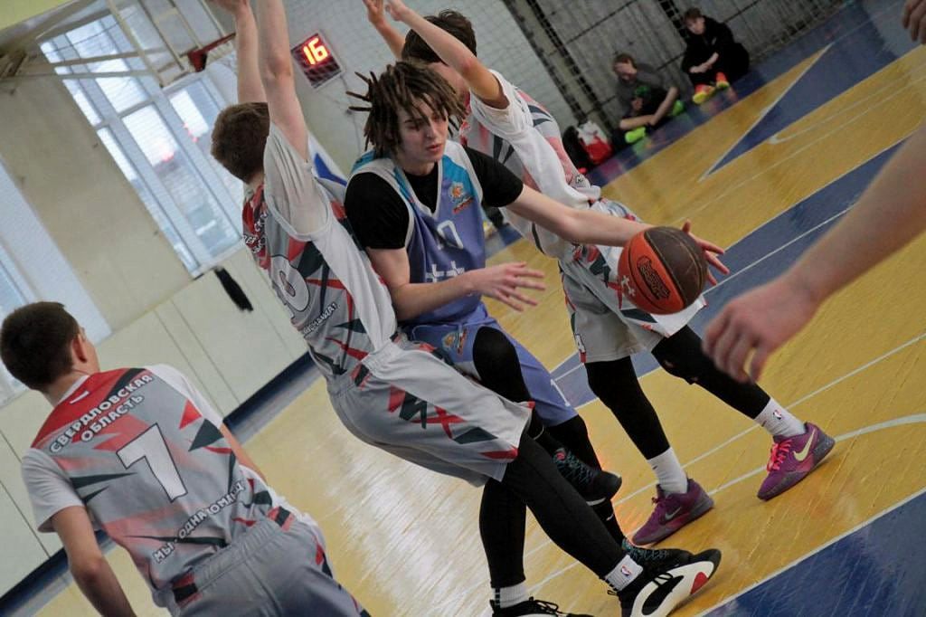 Карпинские баскетболисты стали бронзовыми призерами Чемпионата Школьной баскетбольной лиги