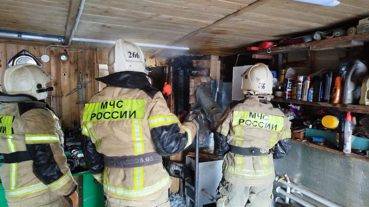 Горят дома, бани и гаражи: в Карпинске наблюдается рост количества пожаров