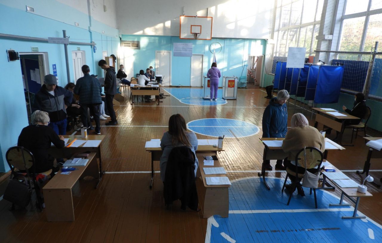 В Карпинске стартовали выборы губернатора. Первые проголосовавшие уже есть