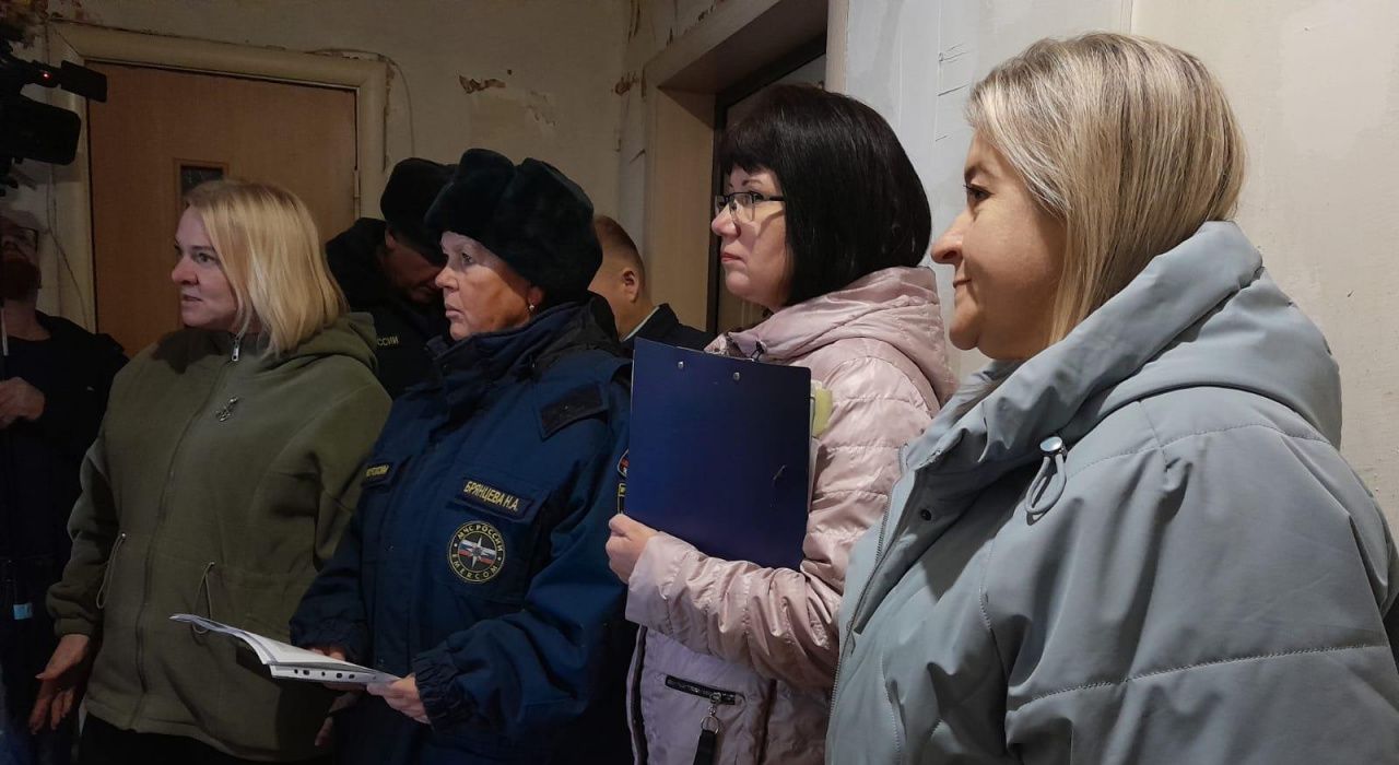 В Карпинске прошел рейд по семьям, состоящим на учете. Его провели представители КЦСОН, ПДН и ПСЧ