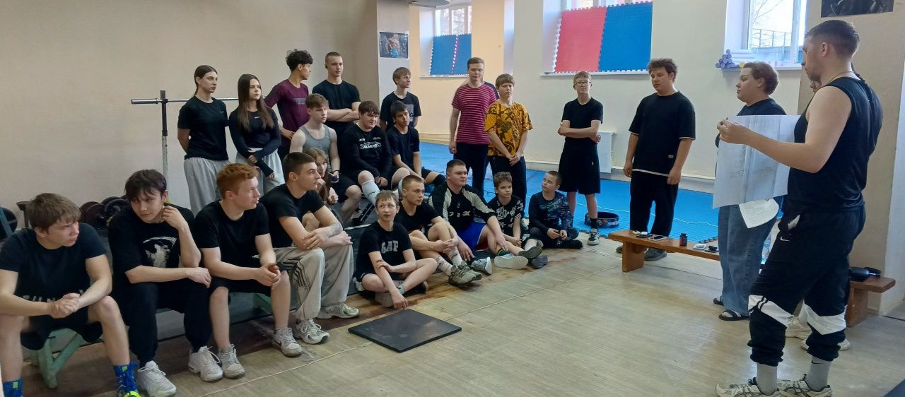 Карпинским спортсменам рассказали о вреде наркотиков и ответственности за их хранение