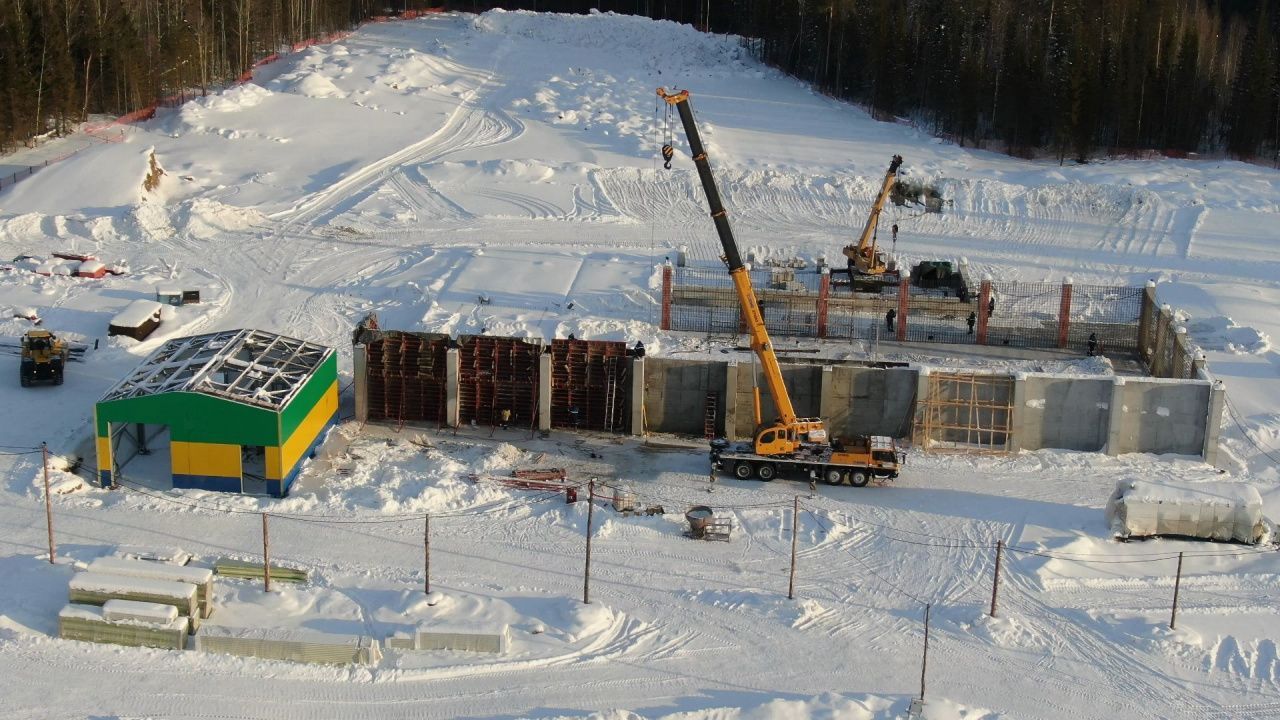 Под мусоросортировочной завод сделали фундамент. В конце года там будут работать более 100 человек