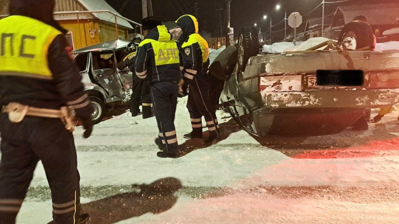 В Карпинске столкнулись две «Лады». Есть пострадавшие