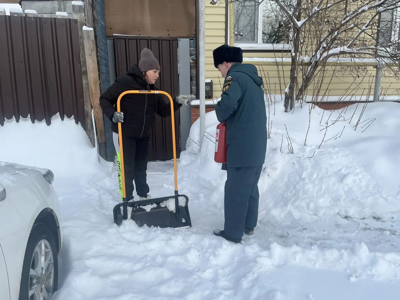 Пожарные прошлись по частному сектору и предупредили об опасности перекаливания печей