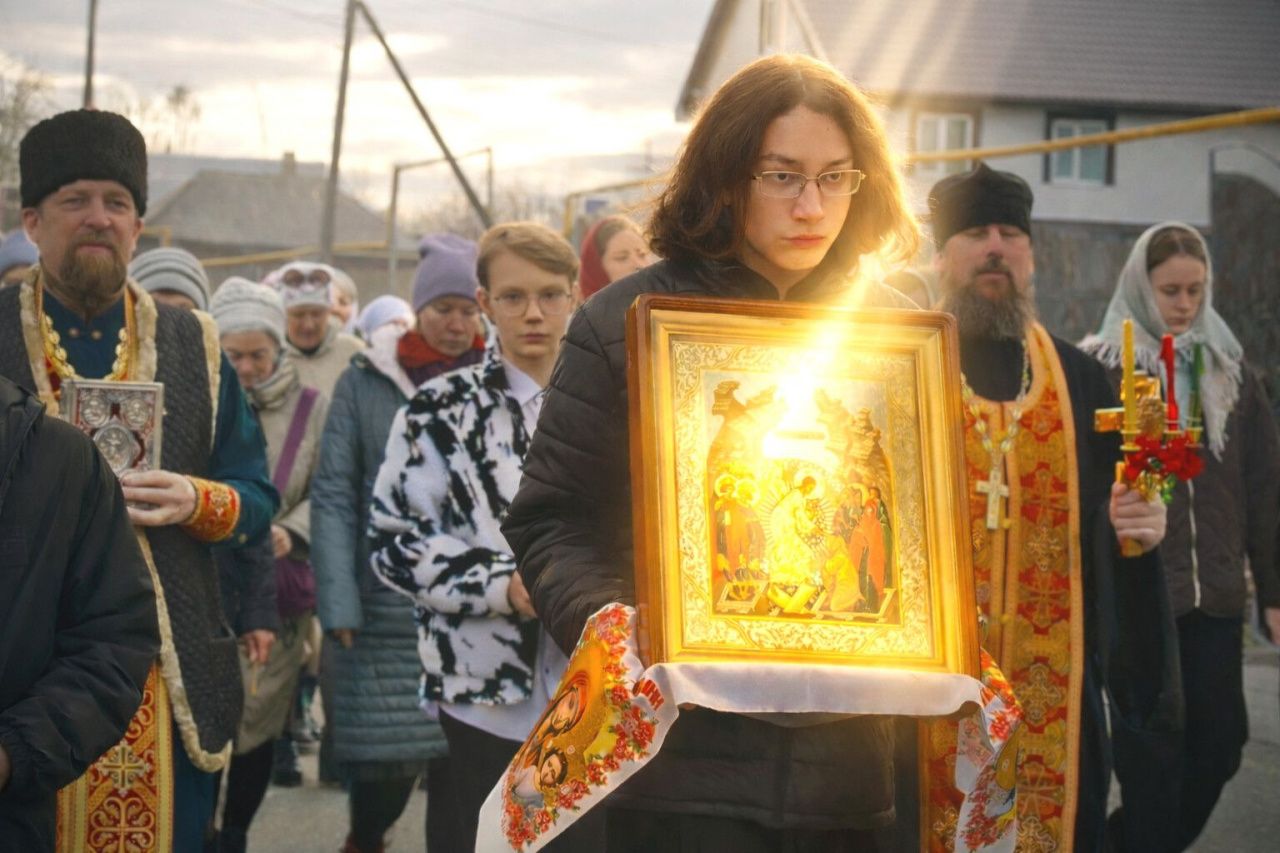 «Воистину Воскресе!»: Карпинцы присоединились к пасхальному шествию