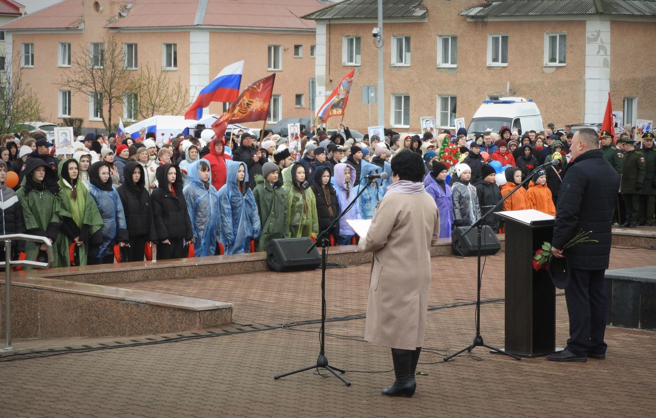 На площади Славы прошло мемориальное мероприятие, посвященное Победе в Великой Отечественной войне