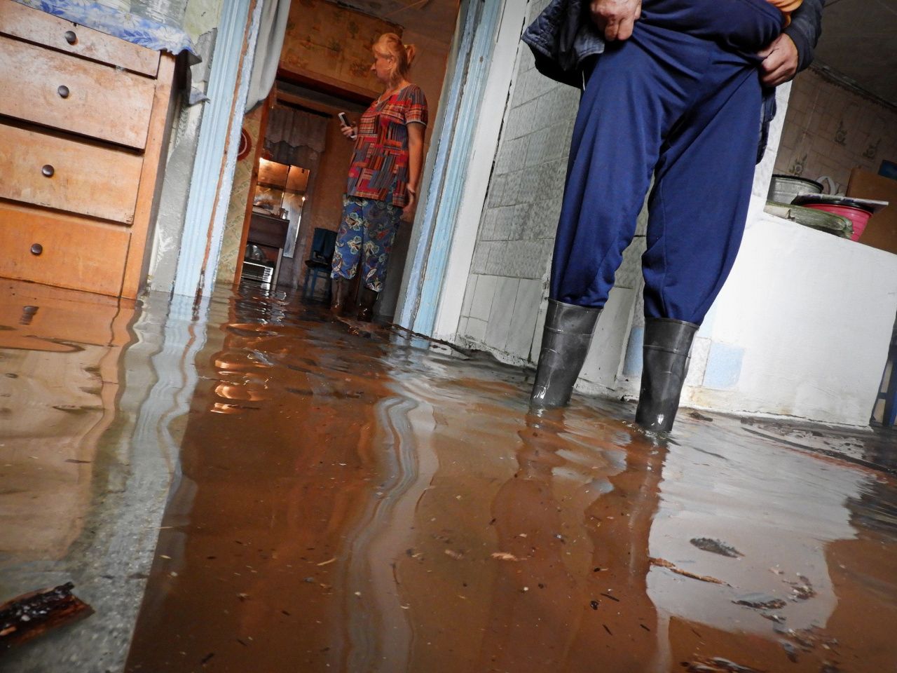 Из-за ошибки МУП «Ресурс» в Карпинске затопило несколько частных домов