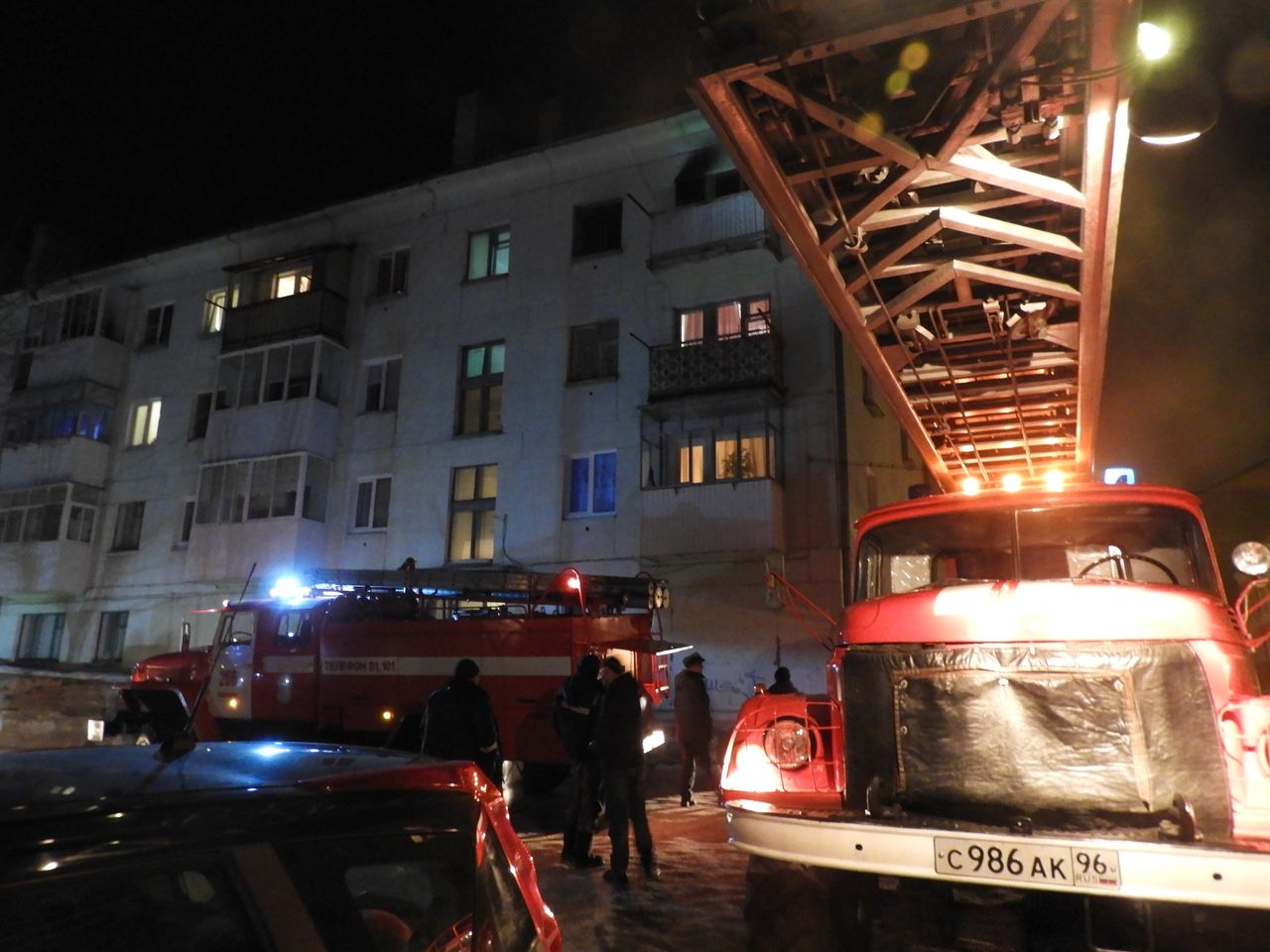 Пожар в центре Карпинска потушен. Пострадавших среди людей нет