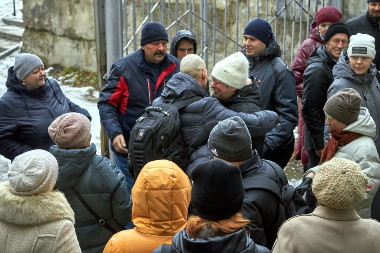 Из Карпинска в армию призовут более 50 человек. Начинается весенний призыв