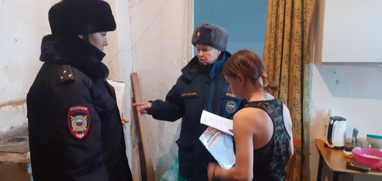 В Карпинске проверили, как живут состоящие на учете семьи