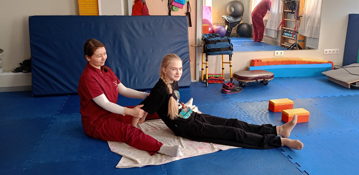 Вероника из Волчанска, которая борется с ДЦП, успешно прошла курс реабилитации