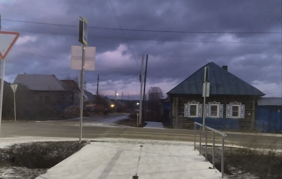 Горожане просят установить светофор на перекрестке Суворова и Трудовой