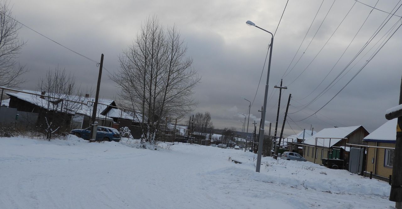 Директор УКХ доложил об установке фонарей уличного освещения