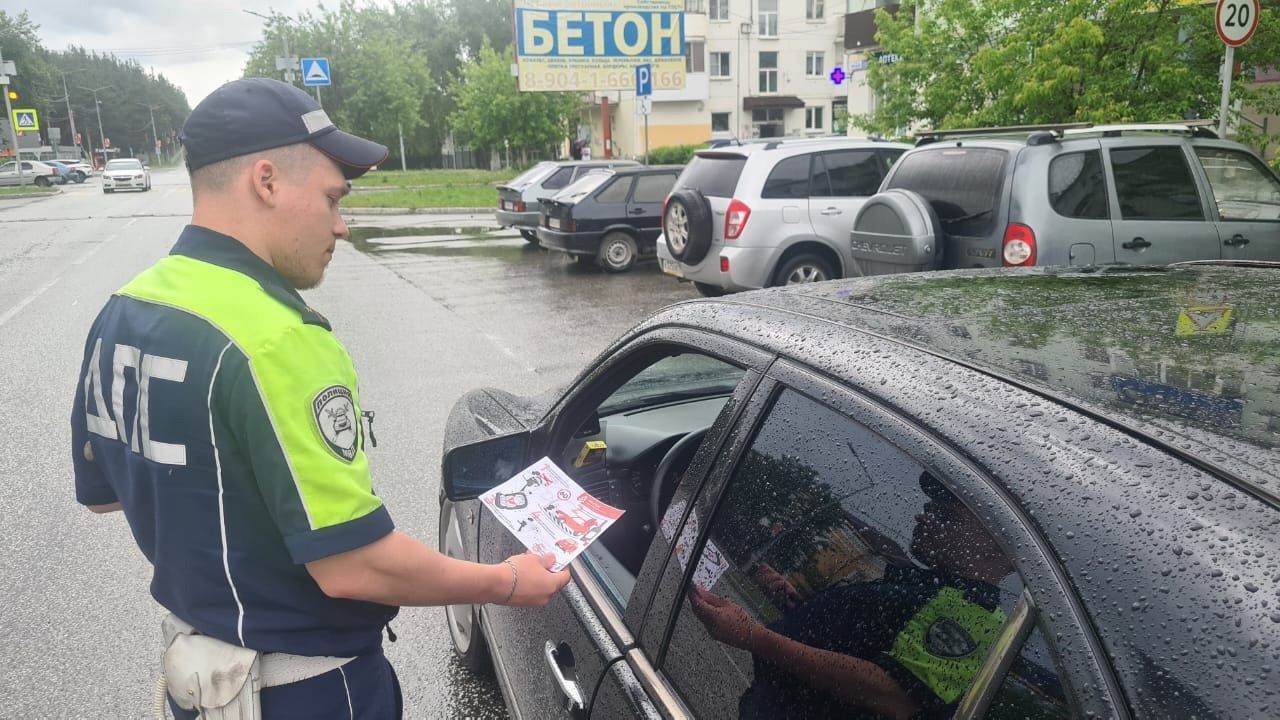 Карпинских водителей останавливали, чтобы призвать к внимательности на дороге