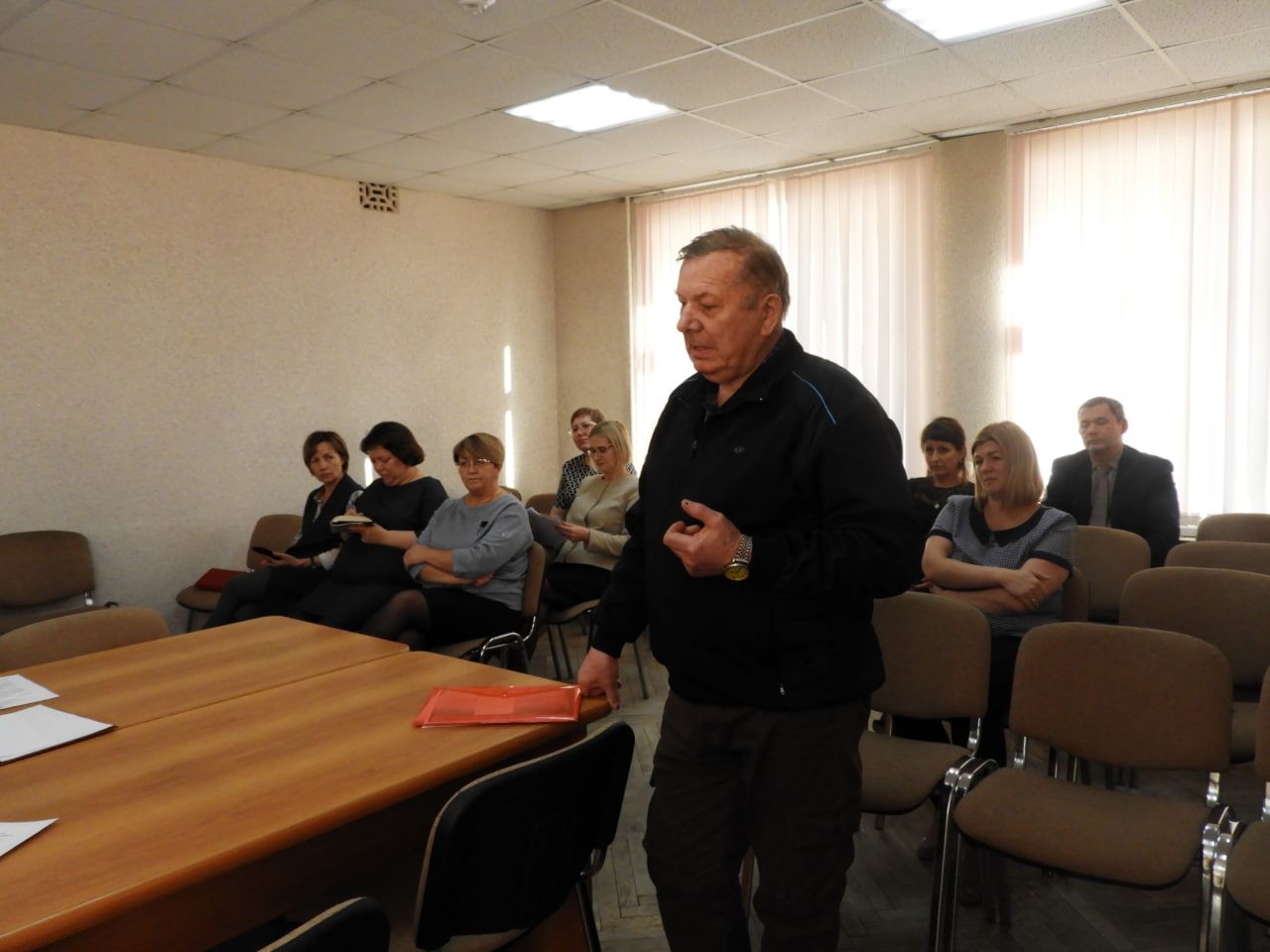 Бывший депутат Владимир Юхно пришел на Думу и вновь поднял вопрос о зоне обрушения в районе ДКУ