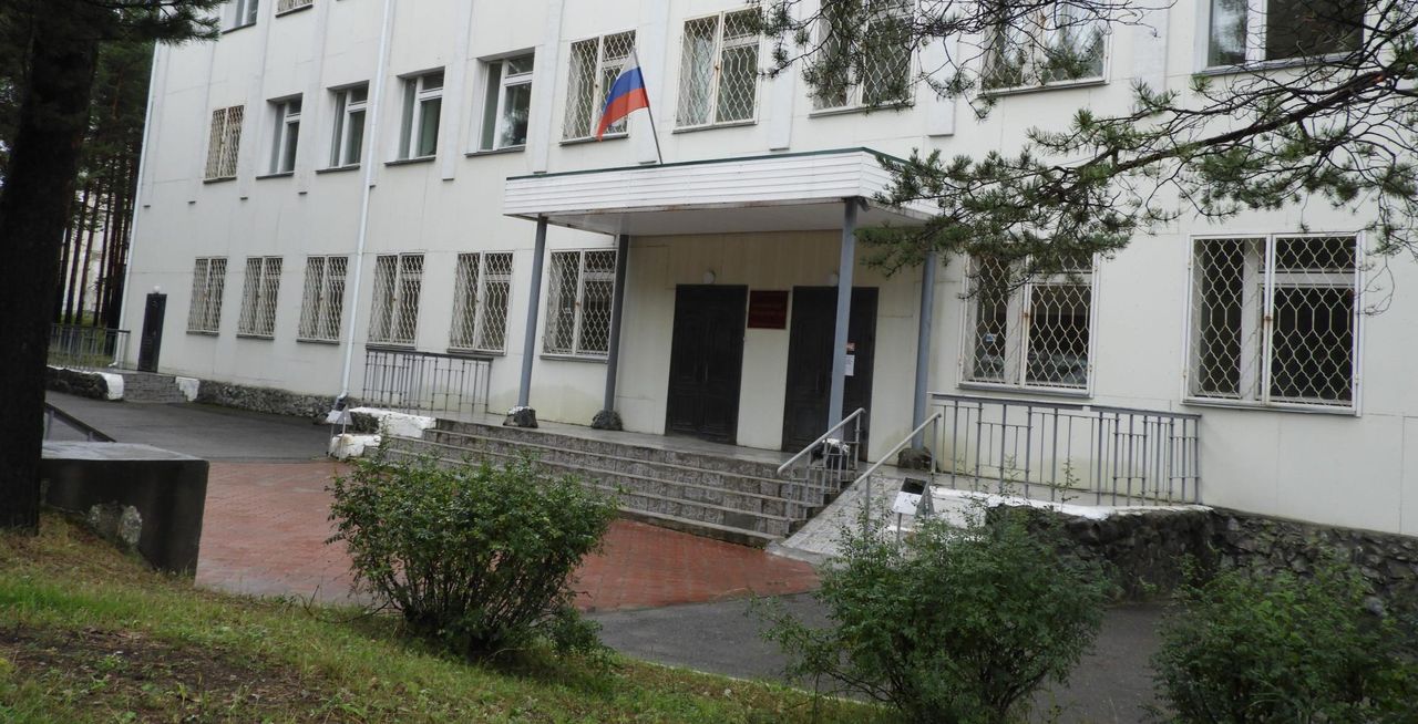 Вынесен приговор жителю Карпинска, который избил пенсионеров и украл у них ювелирные украшения
